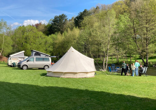 Tent pitch river bank (no electrics)