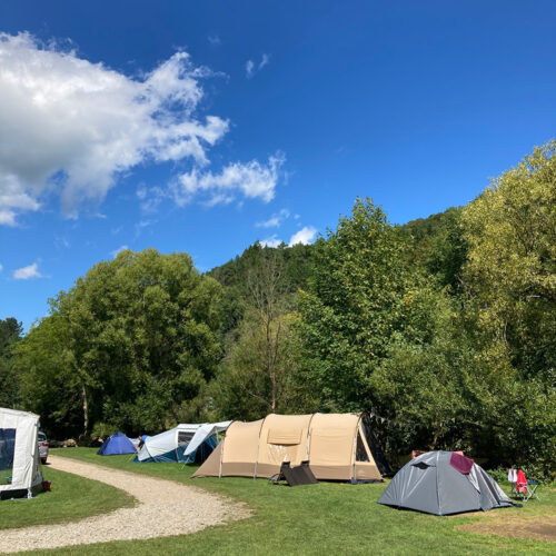 Tent pitch river bank (no electrics)