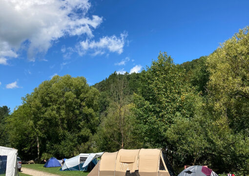 Tent pitch river bank (no electrics)