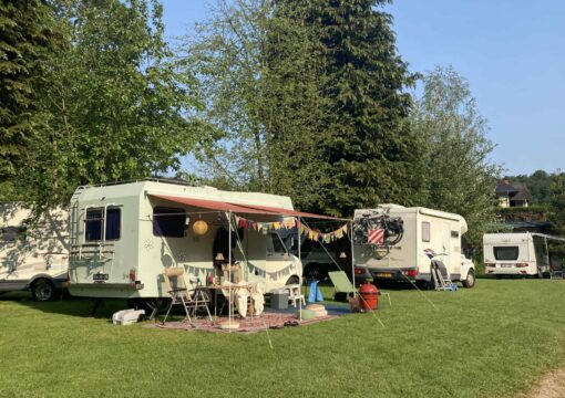 Pitch (electric) tent / caravane / mini camper